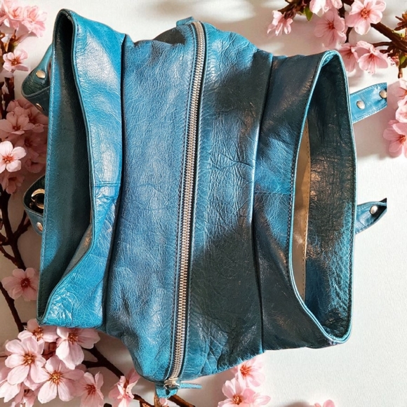 Vtg Francesco Biasia Teal Leather Hand Bag Purse Flap Lock Silver Hardware Italy - Picture 2 of 15